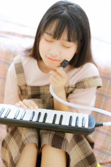 漂亮的女邻居在线观看